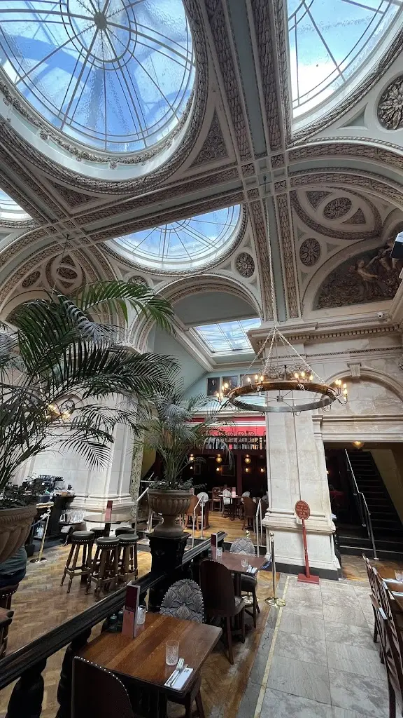 Matty “The CarnivWhore” Sharpe_Cosy Club_Briston_review