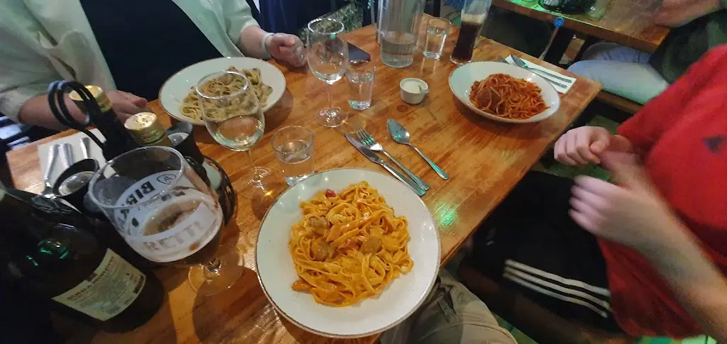 Warren O'Donoghue_Ciao Amici Restaurant_Briston_recensione