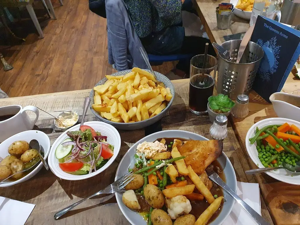 L T_The Queens Arms_Brotton_review