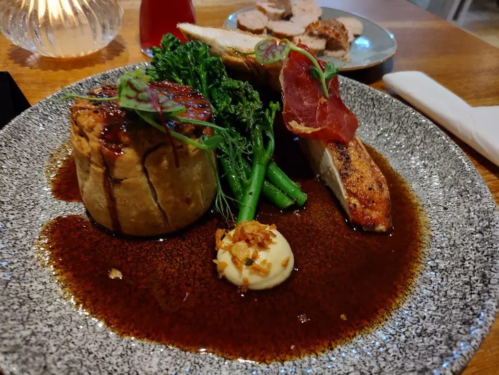 Ewe & Lamb_Bromsgrove_slider_image_3