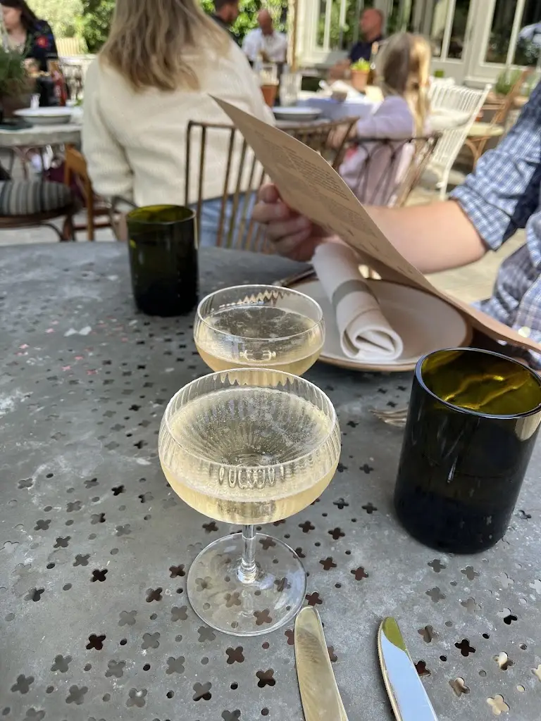 Bitsy Pout_THE PIG_Brockenhurst_recensione