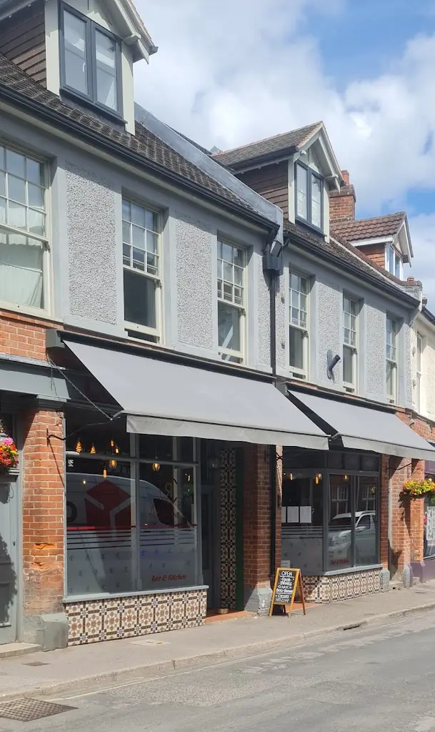 Fitzlloyd McLean_Commoners_Brockenhurst_review