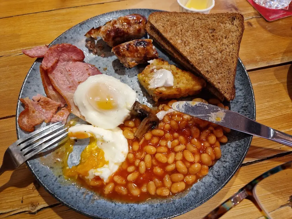 Victoria Thorp_Commoners_Brockenhurst_review