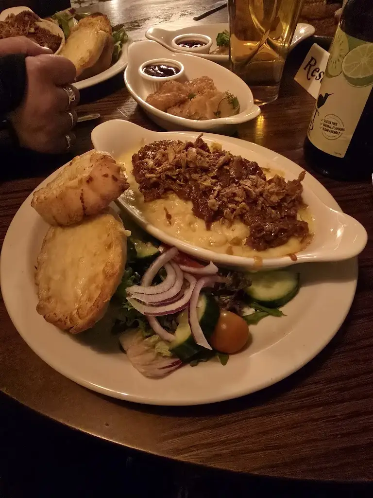 Kay Finbow_Ferry Inn_Brough_review