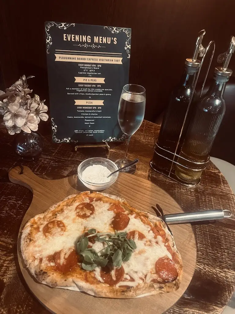 Menu_Liv’s Lounge_Brough_immagine_4