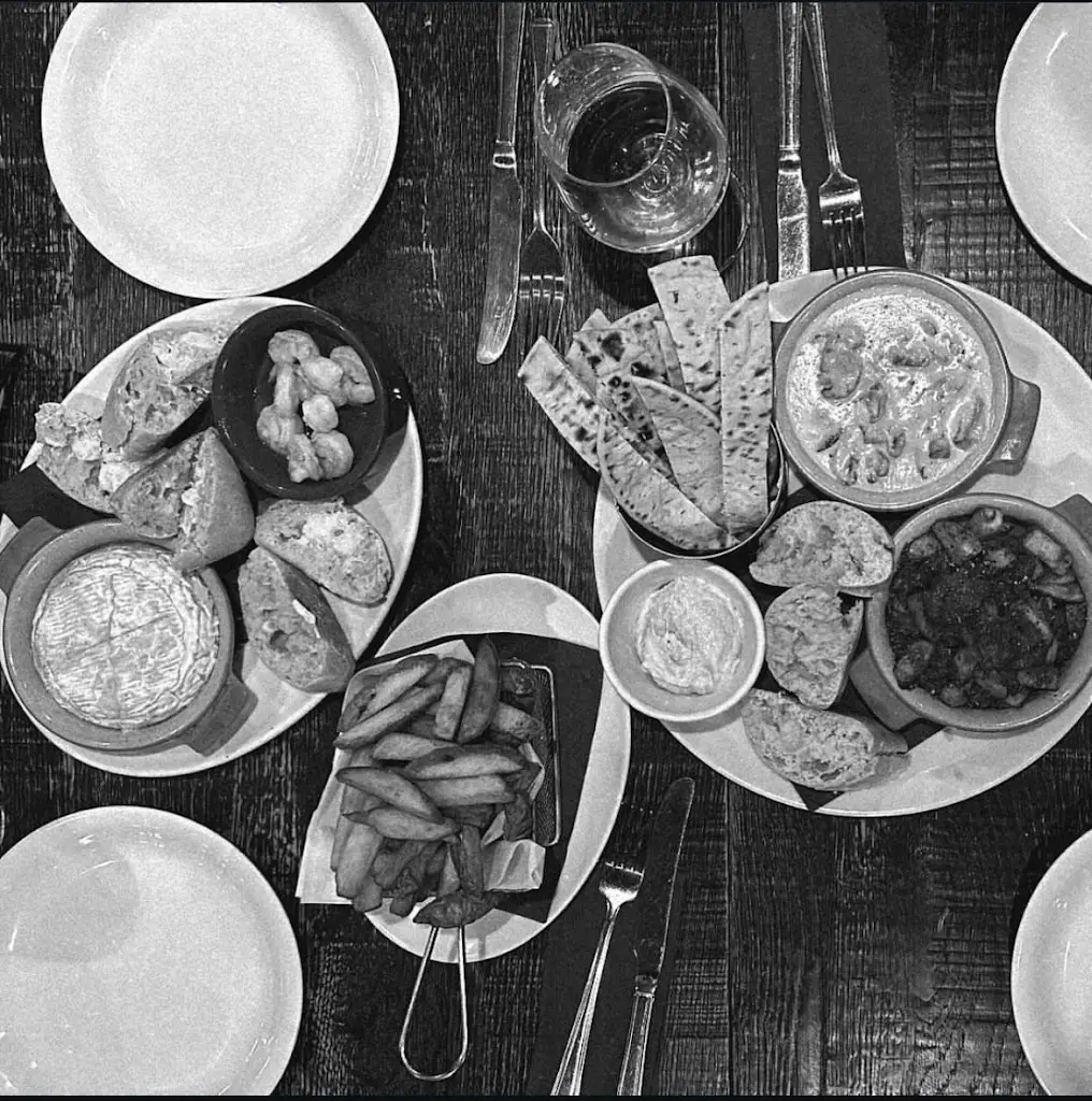 Menu_Liv’s Lounge_Brough_immagine_5