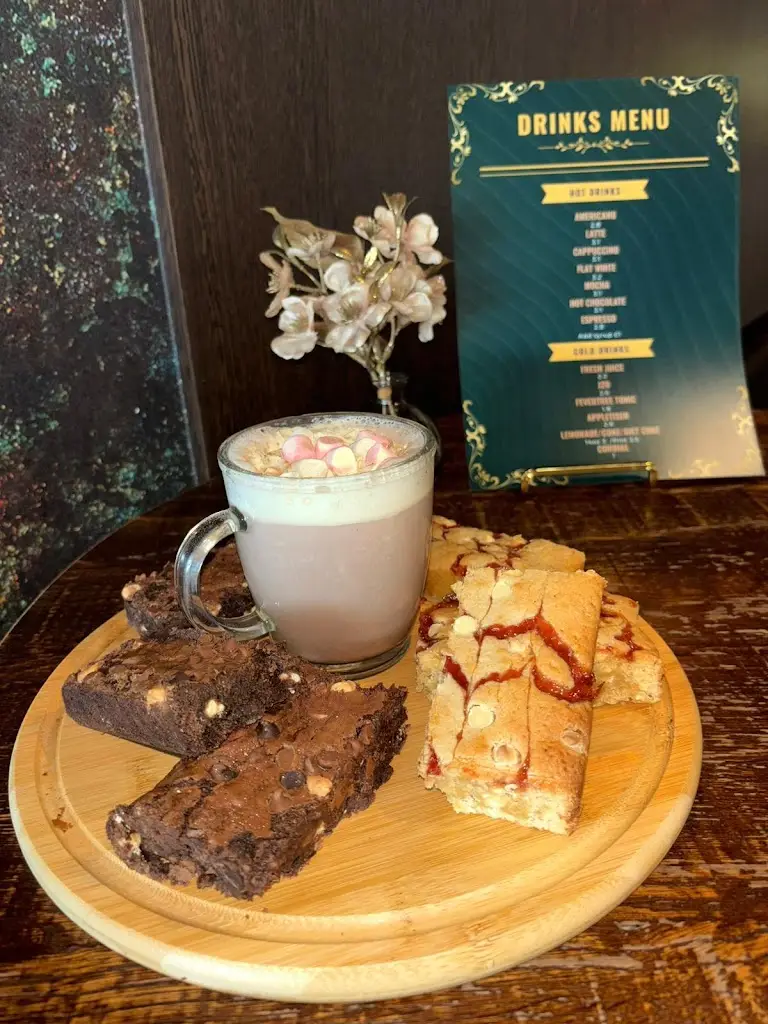 Menu_Liv’s Lounge_Brough_immagine_7