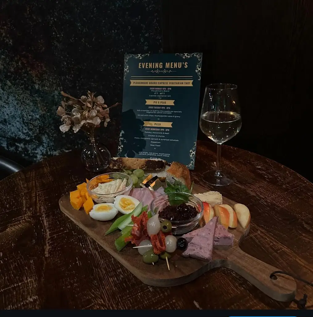 Menu_Liv’s Lounge_Brough_immagine_8