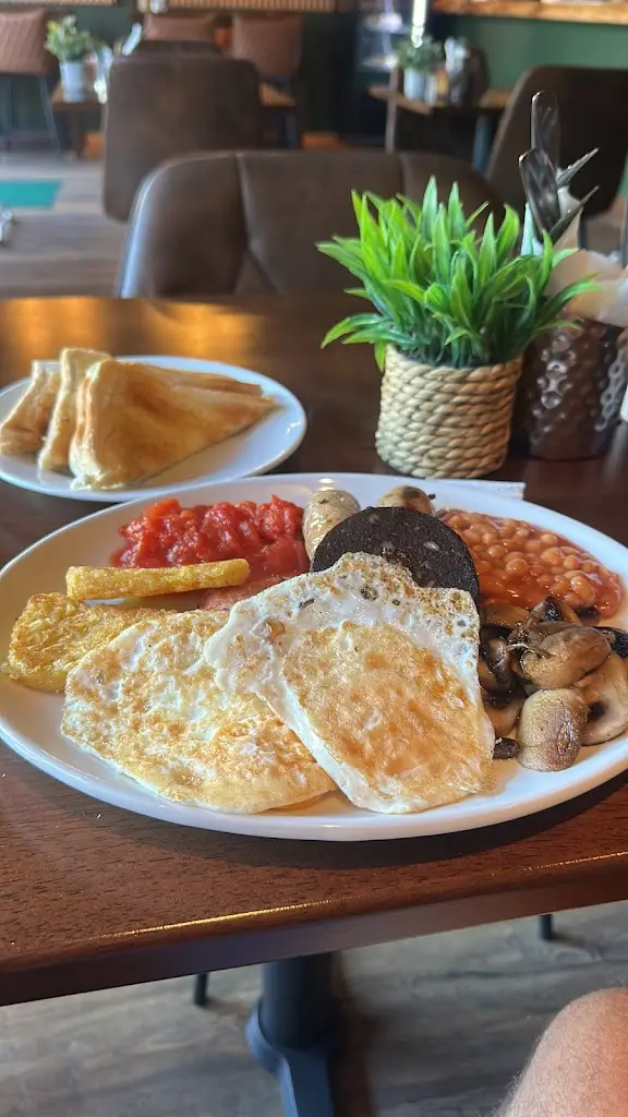 Antonio Garsides_Brew and Banter_Brough_recensione