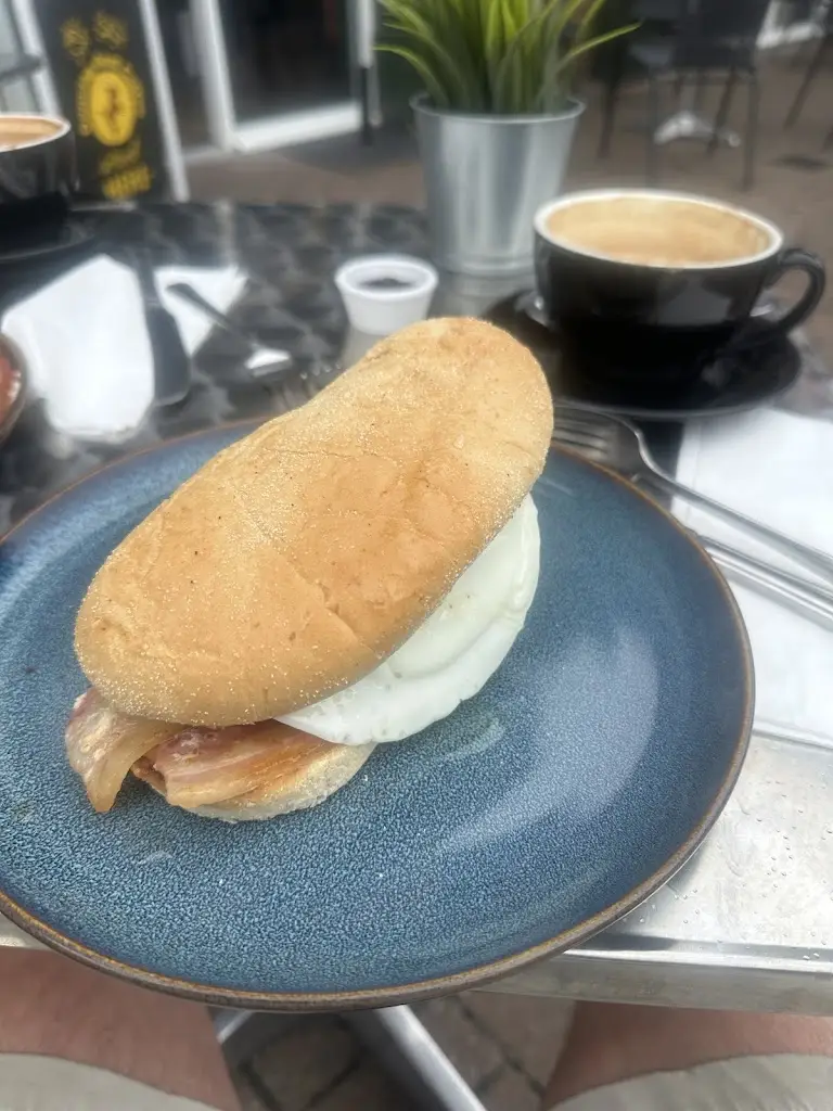 Brew and Banter_Brough_slider_image_1