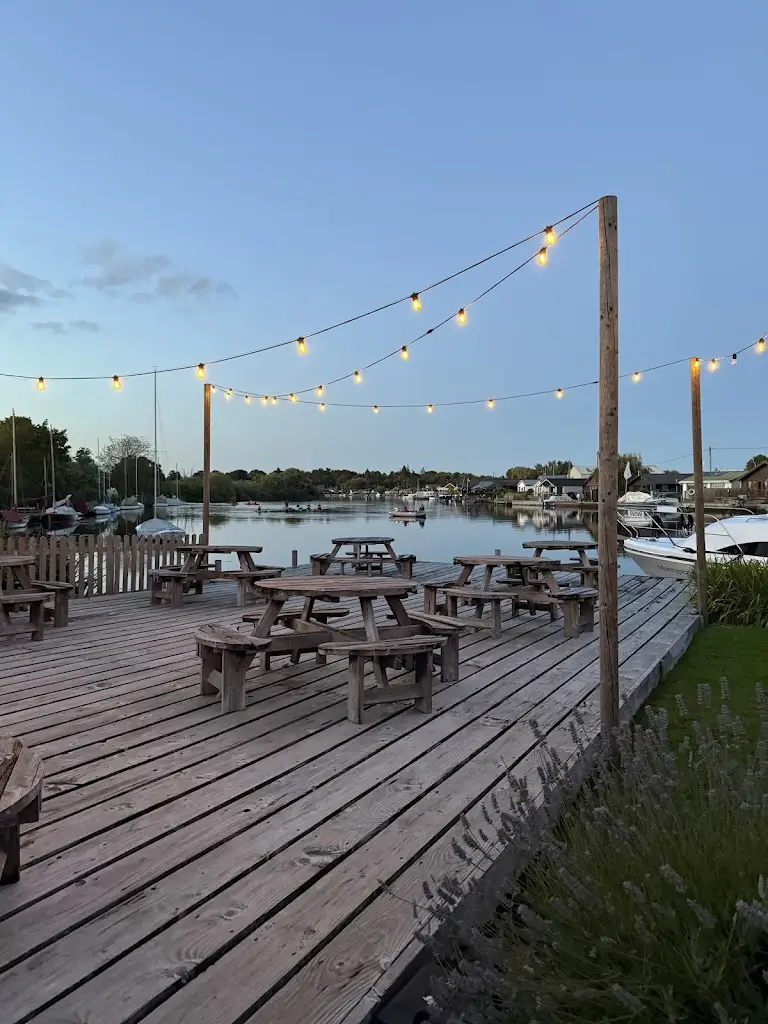 Bethany H_Coldham Hall_Brundall_recensione