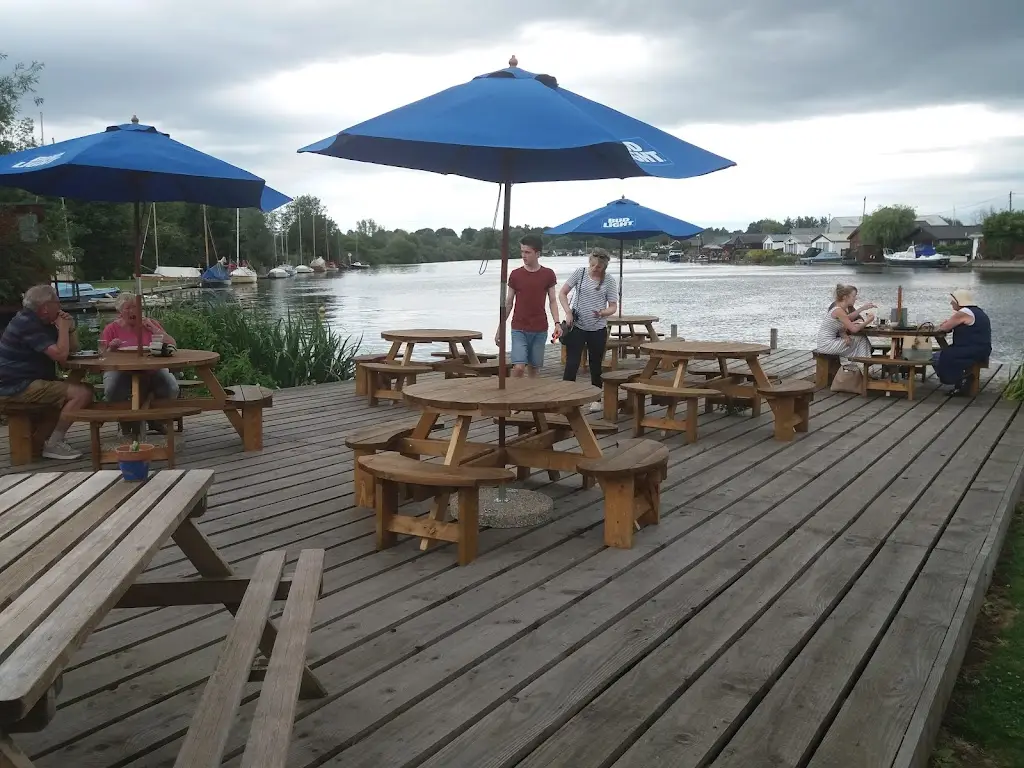 Coldham Hall_Brundall_slider_image_1