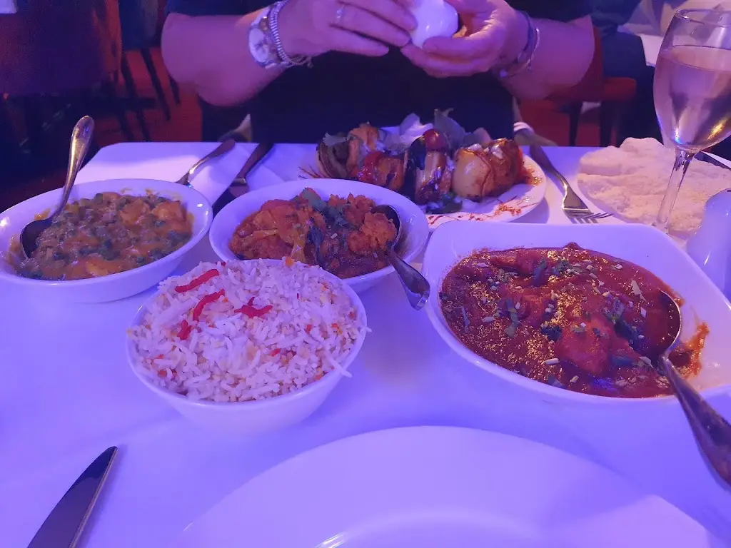 Bay Leaf Indian Dining_Brundall_slider_image_3