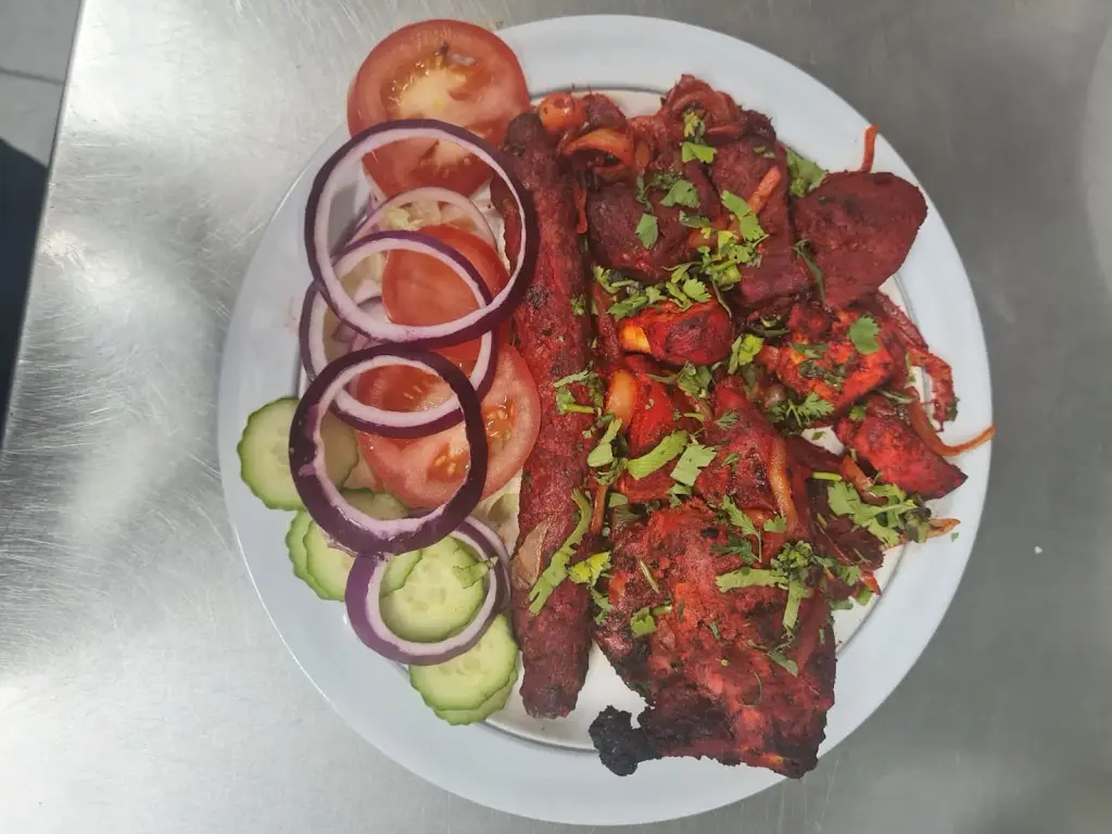 Cinnamon_Bubwith_slider_image_3