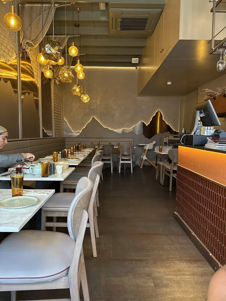 Florin RADULESCU_Faraya Restaurant_Brompton_review