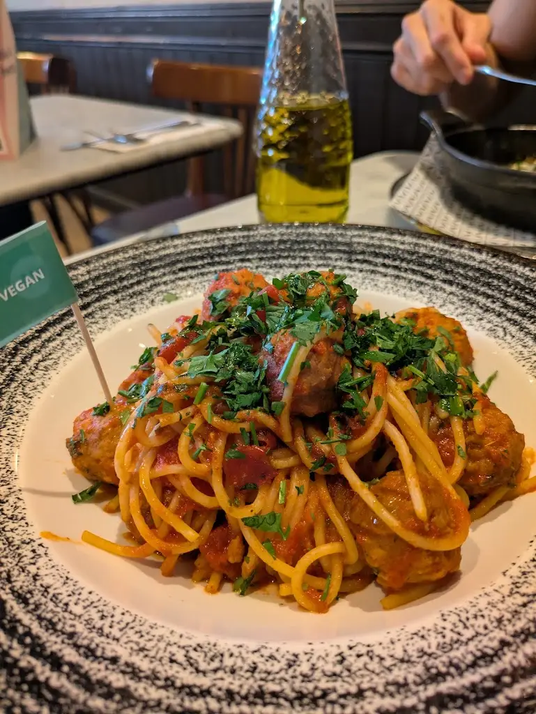 Emilie_Bella Italia - South Kensington_Brompton_review