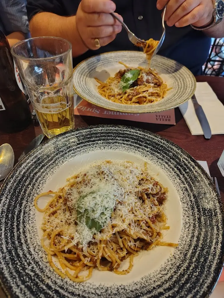 The Bear channel_Bella Italia - South Kensington_Brompton_review