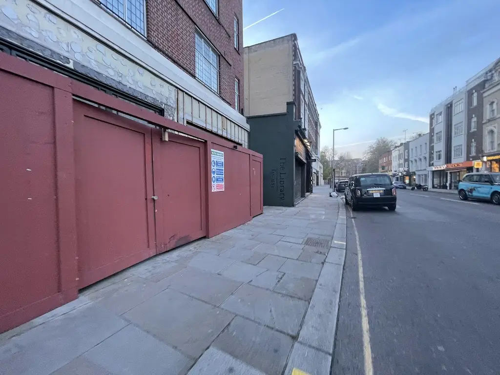 Brasseria Brompton restaurant in Brompton