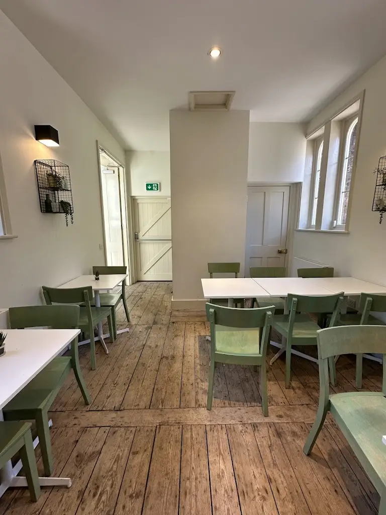 Caïna Verrin_North Lodge Café_Brompton_review