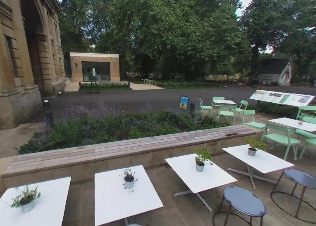 North Lodge Café restaurant in Brompton