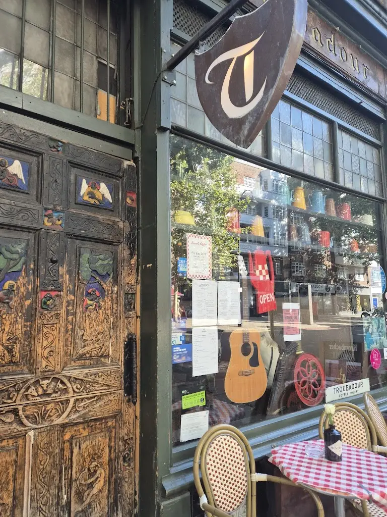 Troubadour_Brompton_slider_image_3