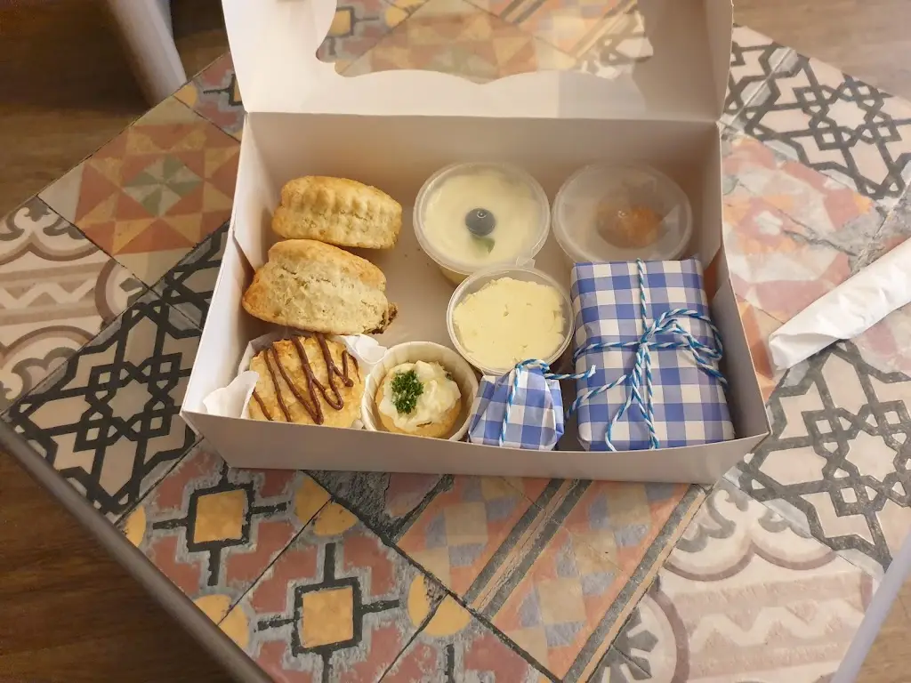 Singing Kettle_Buckfastleigh_slider_image_2