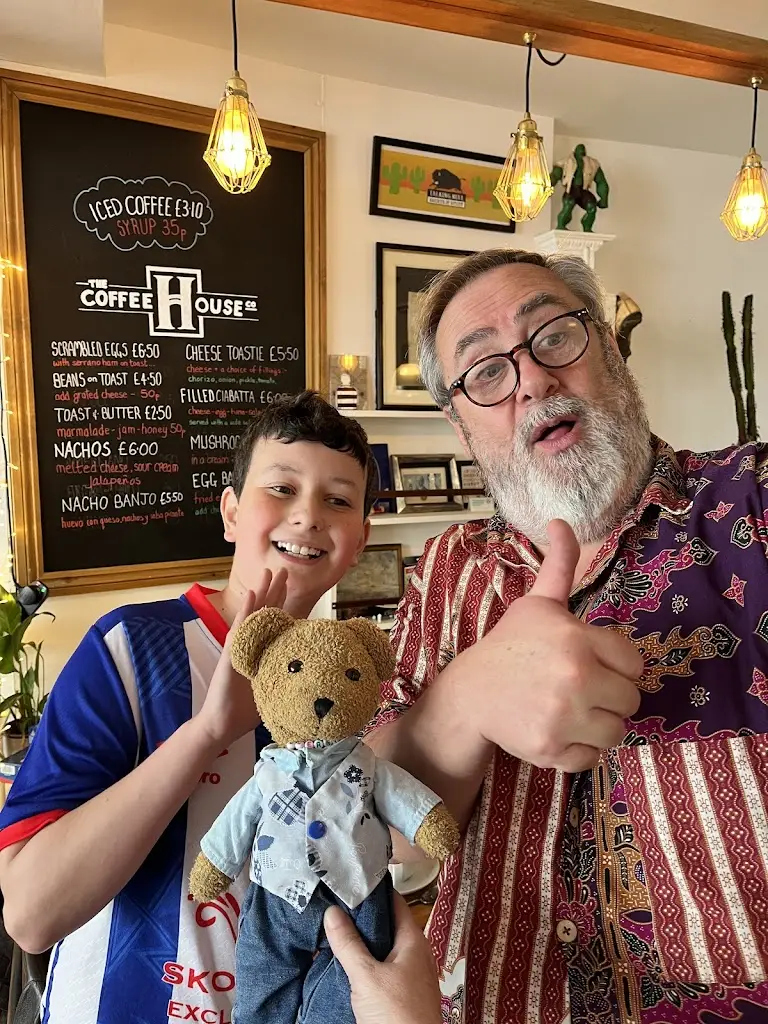 Sinan Gurbuz_The Coffee House co_Buckfastleigh_Bewertung