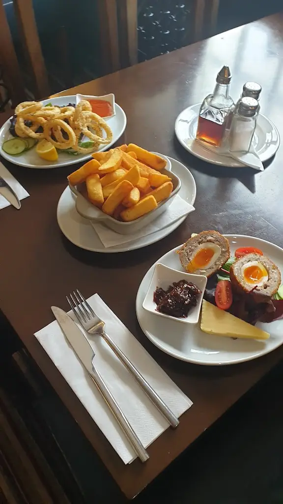 The Vine_Buckden_slider_image_3