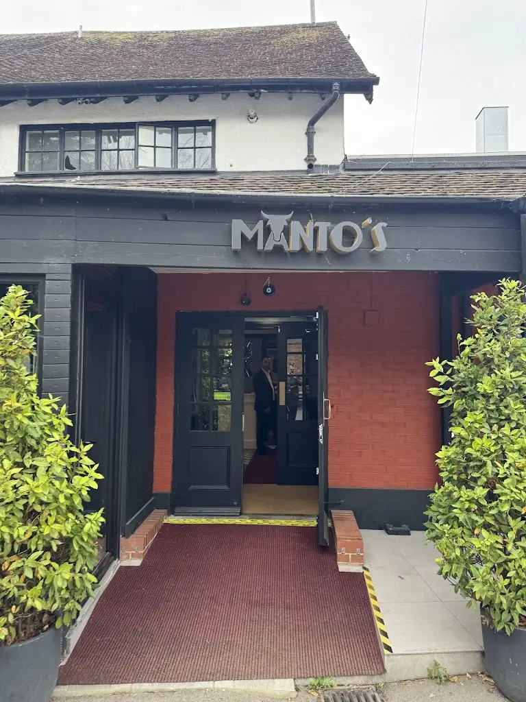 Manto's Meze Bar & Grill_Broxbourne_slider_image_3