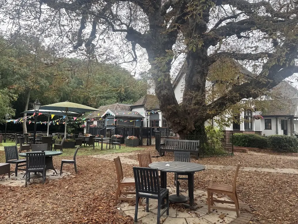 The Crown_Broxbourne_slider_image_3