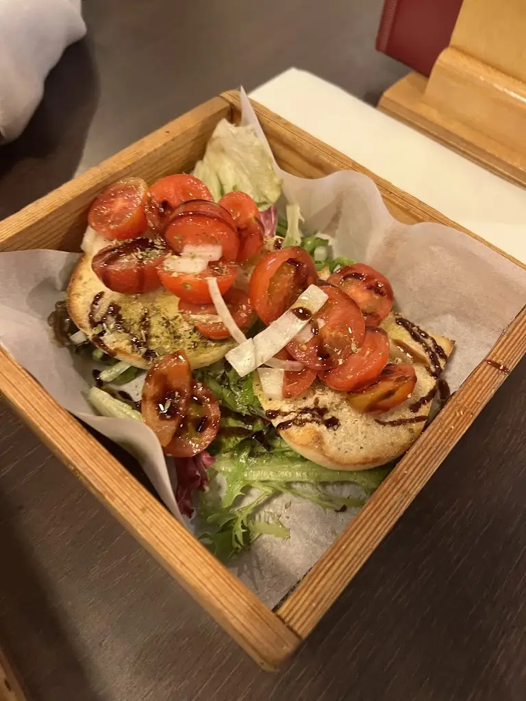 Priya V_Rustica Bistrot_Ambrosden_review