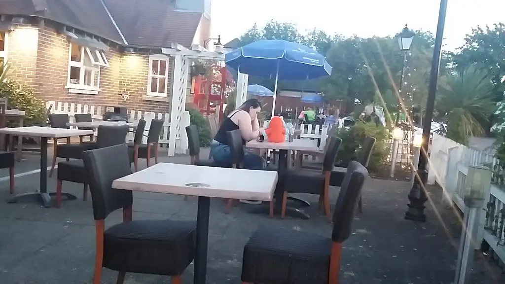 White Horse_Broughton Astley_slider_image_2