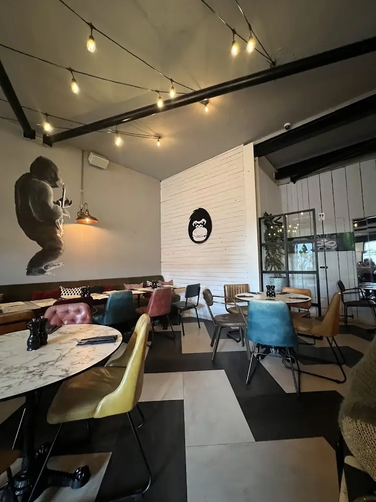 Monty's burger bar_Ambrosden_slider_image_3