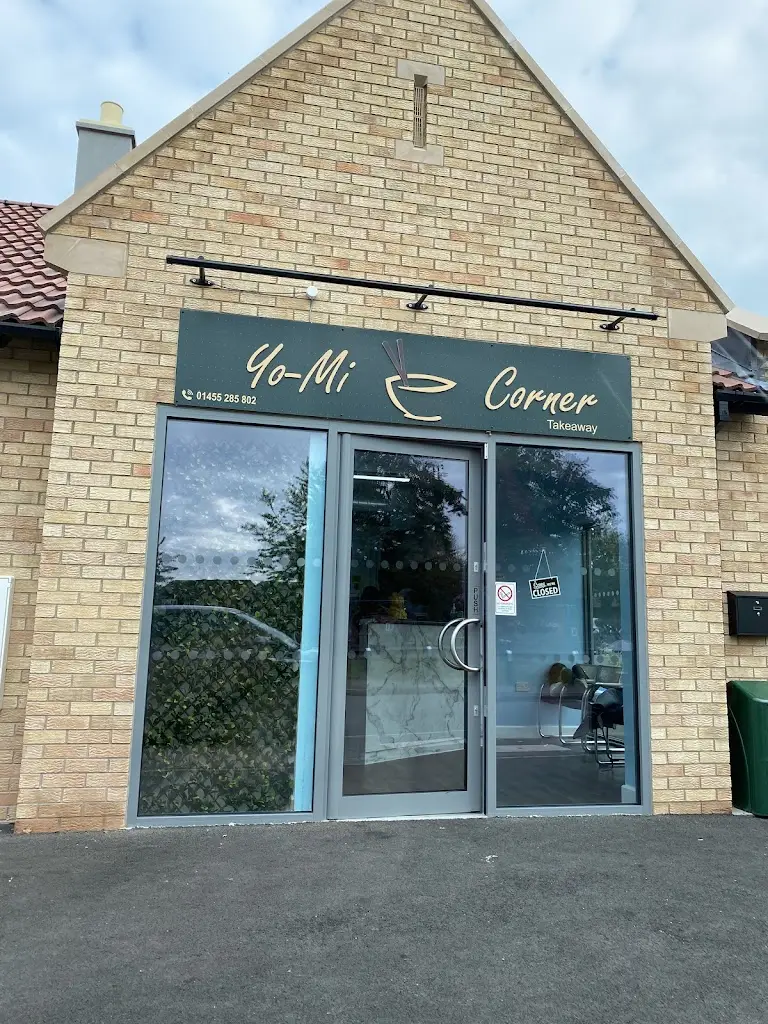Yo-Mi Corner Cafè_Broughton Astley_slider_image_2