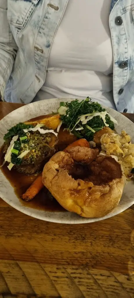 Menu_The Crab and Cow_Broughton Astley_image_6