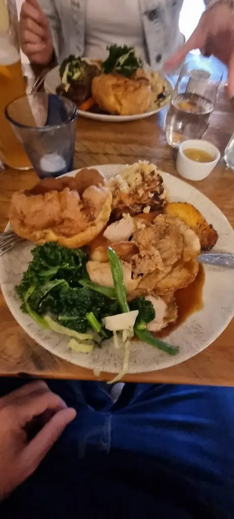 Menu_The Crab and Cow_Broughton Astley_image_8