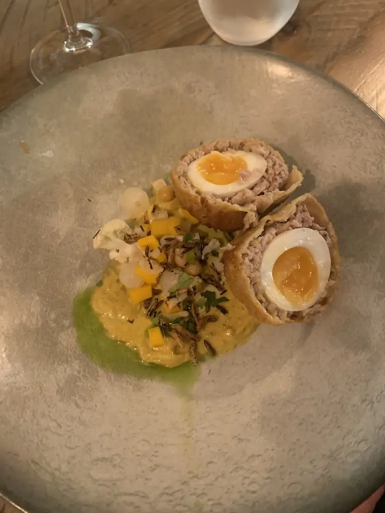 Lucy Sturgess_The Crab and Cow_Broughton Astley_review