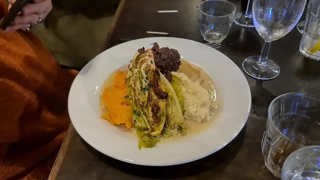 Roth Bar_Bruton_slider_image_2