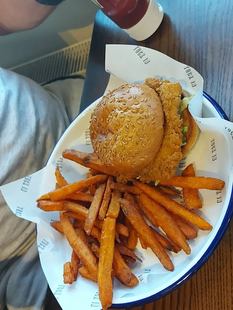 Menu_Crown_Brownhills_image_5