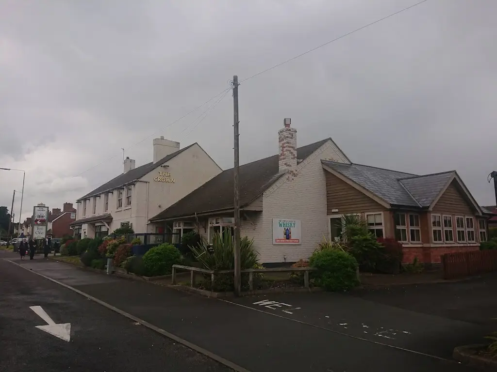 Crown_Brownhills_slider_image_3