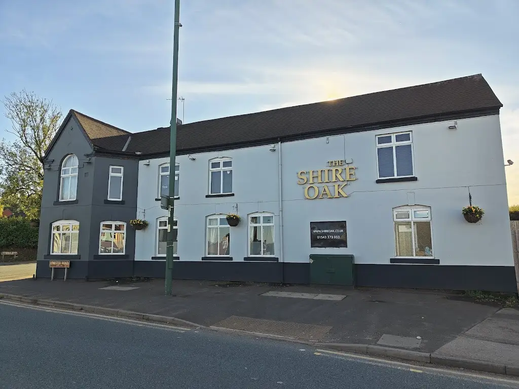 Anita Tavener_The Shire Oak_Brownhills_review