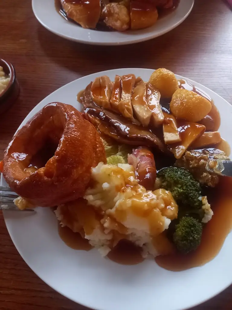 Ali Gough_The Shire Oak_Brownhills_review