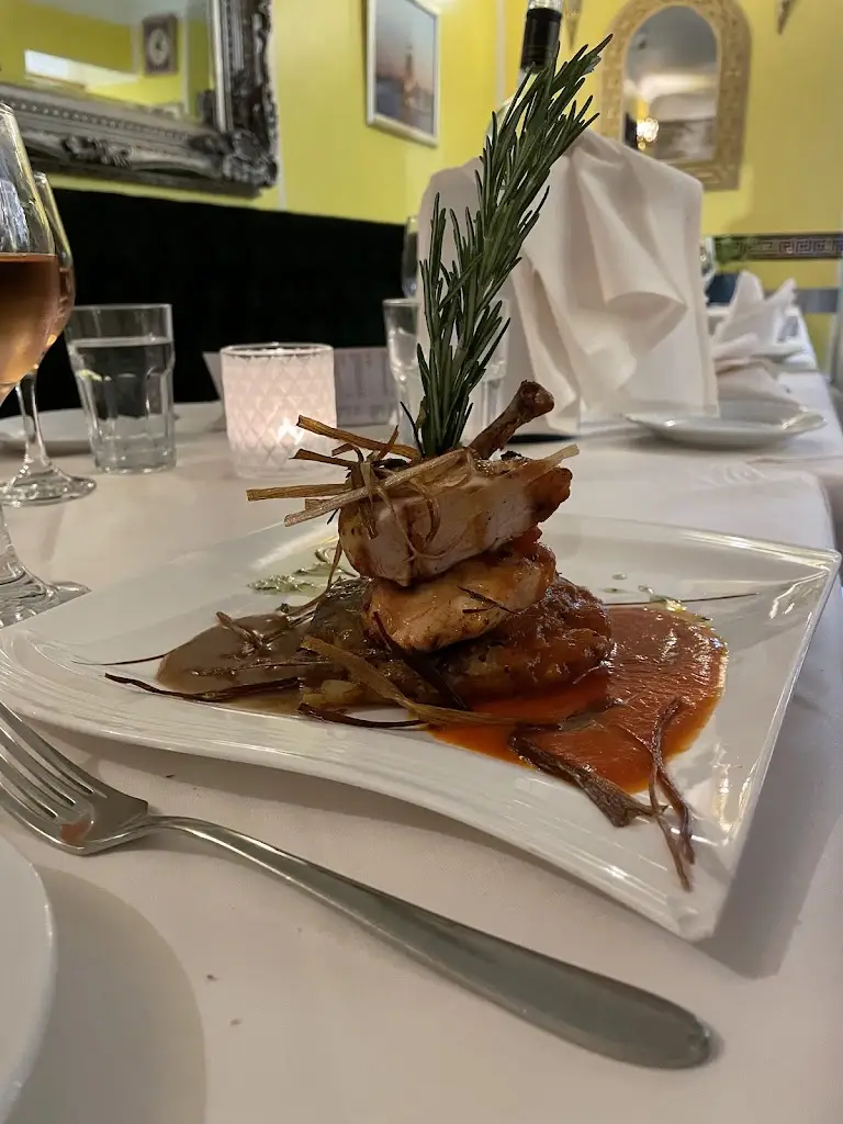 Sarah Hennigan_Denis Turkish & Mediterranean Restaurant_Ambrosden_review