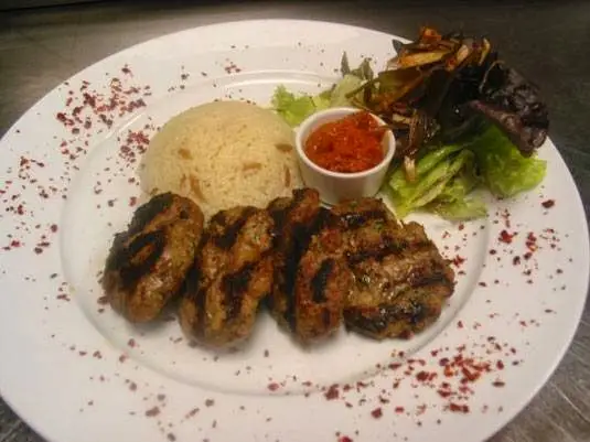 Denis Turkish & Mediterranean Restaurant_Ambrosden_slider_image_2