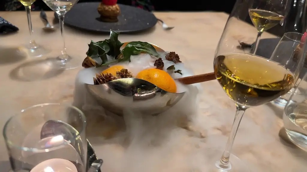 Paris House_Buckinghamshire_slider_image_2