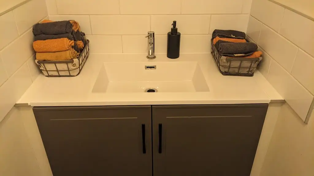 Louise Bentley_Cornwall Place Kitchen_Buckinghamshire_review