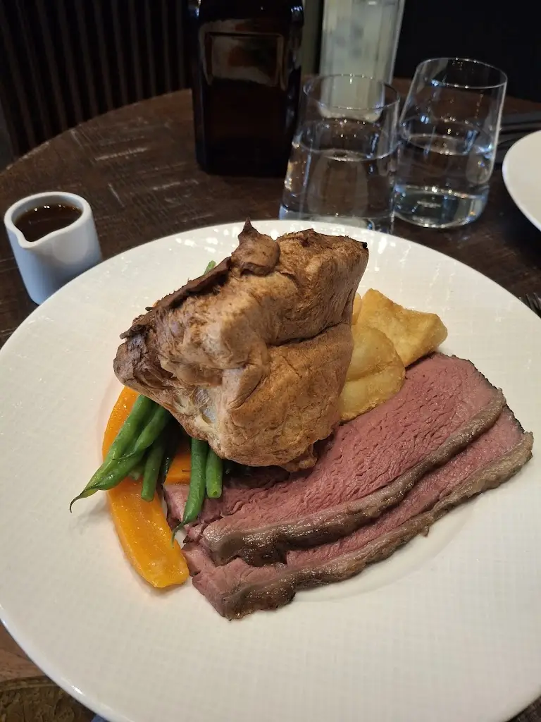 SSB M_The Broughton_Broughton_reseña