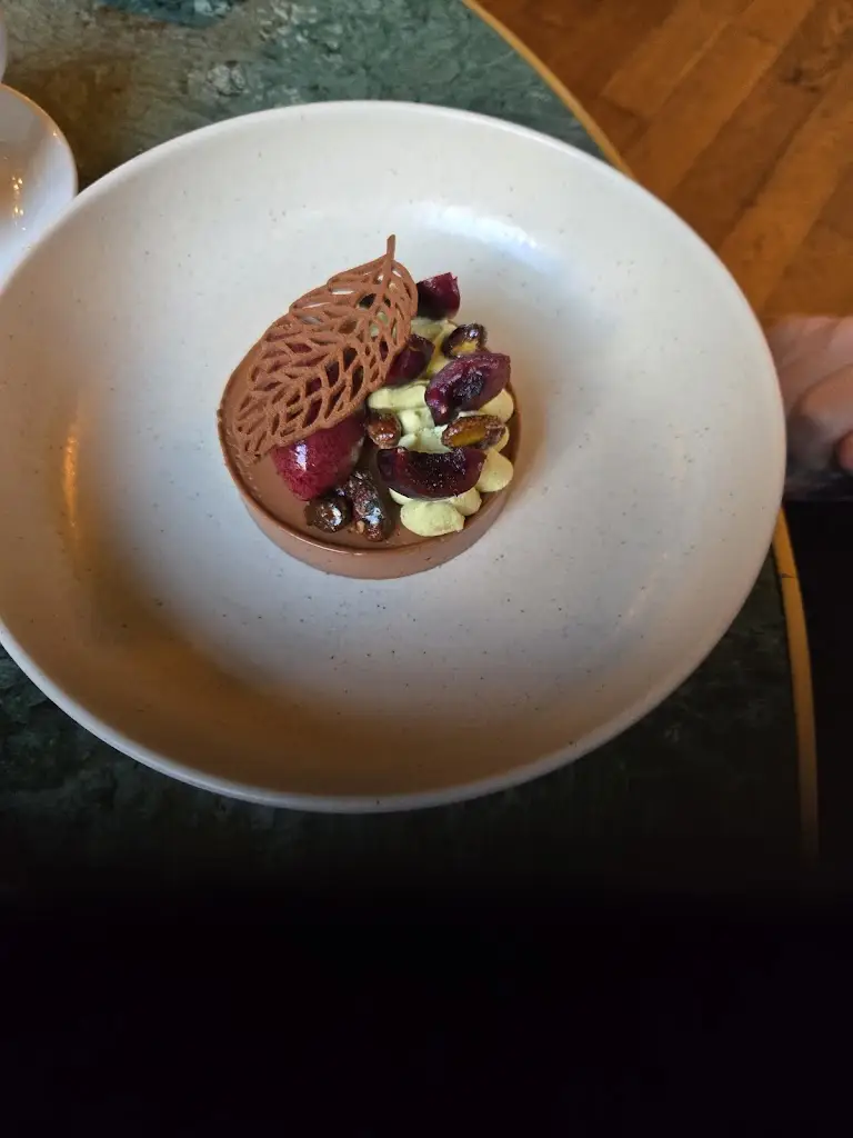 Rebecca Shaffner_The Broughton_Broughton_reseña