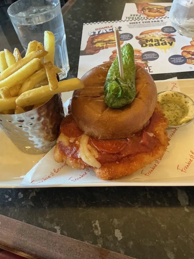 seb boffey_Frankie & Benny's_Broughton_review