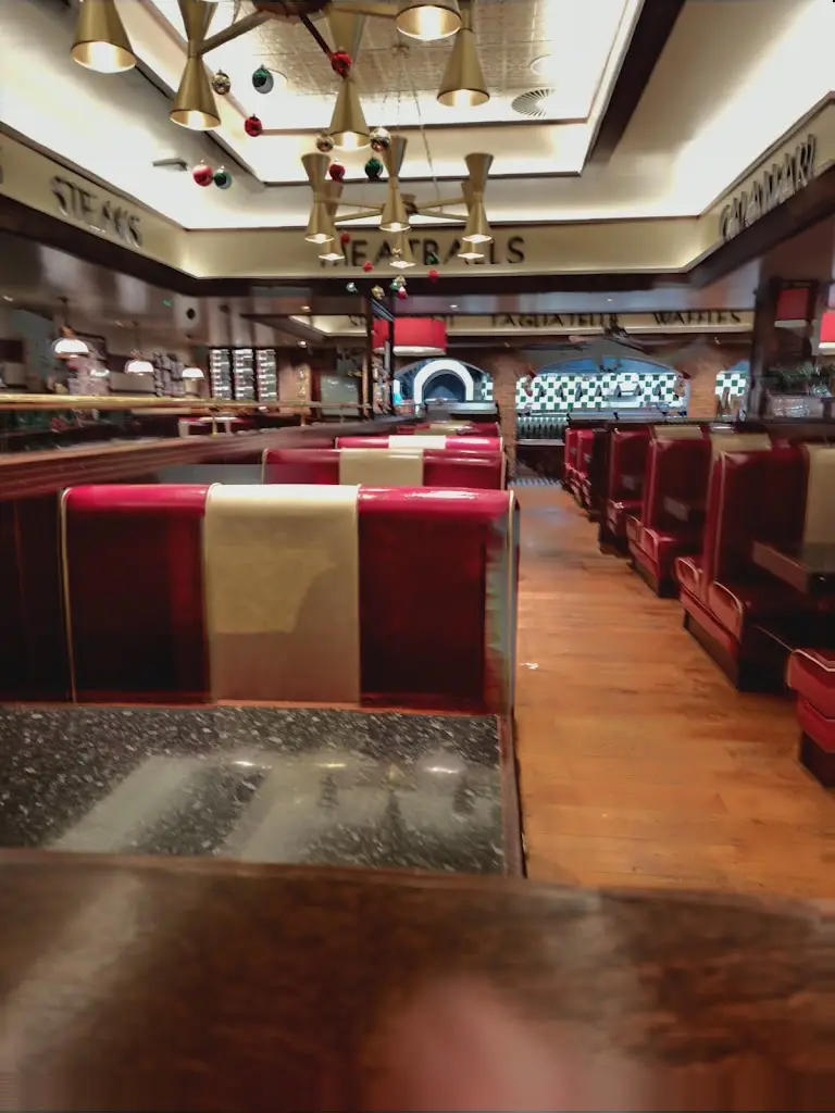 Frankie & Benny's_Broughton_slider_image_3